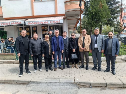 Kaymakamımız Sn Ali Sırmalı, Karaağaç Mahallesi Muhtarımızın Vefat Annesi Adına Düzenlenen Hayır Yemeğine Katıldı